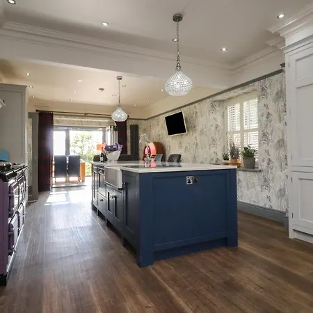Langcliffe House *